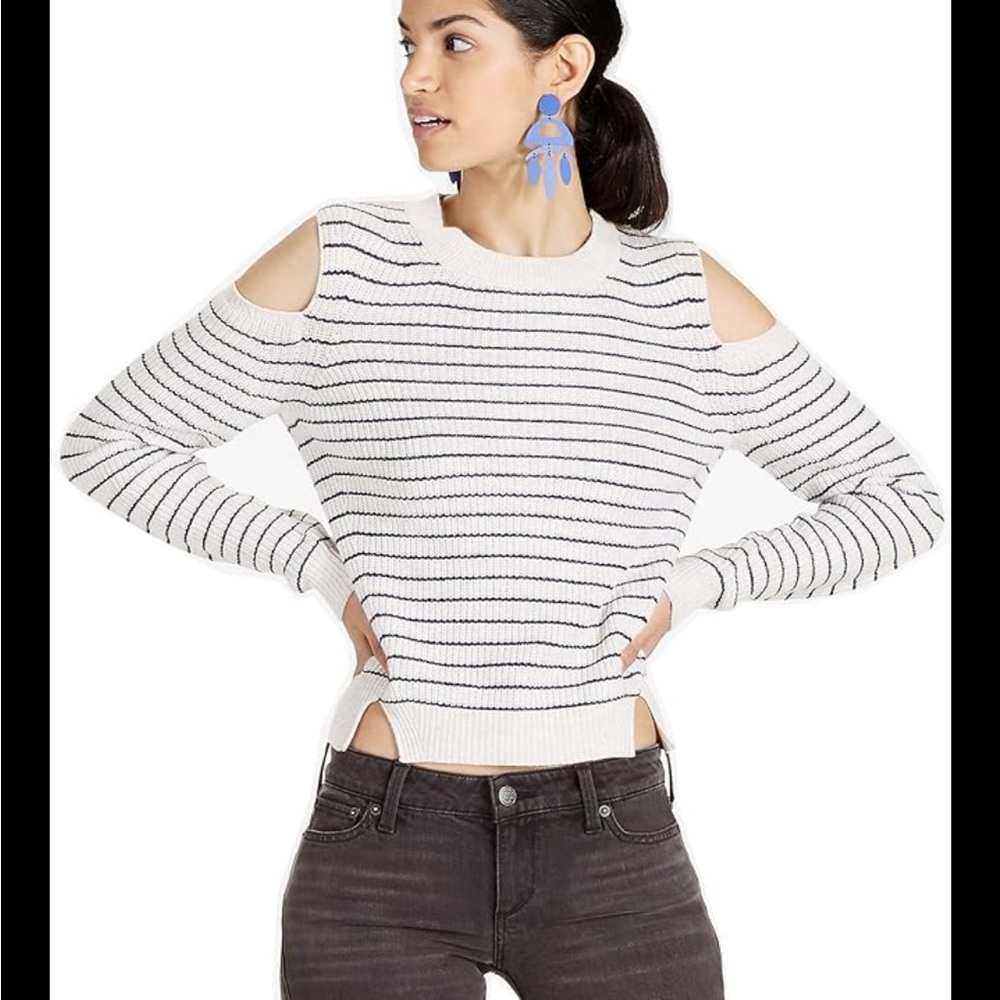 Lucky brand sweater as is super cute size tag is cut out but almost 100% small